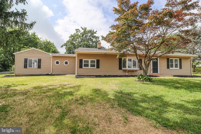 $449,900 | 7821 Skyline Drive, Harrisburg, PA 17112