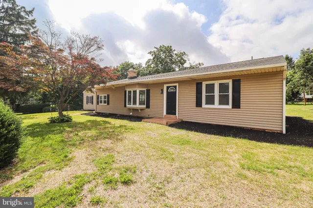 $449,900 | 7821 Skyline Drive, Harrisburg, PA 17112