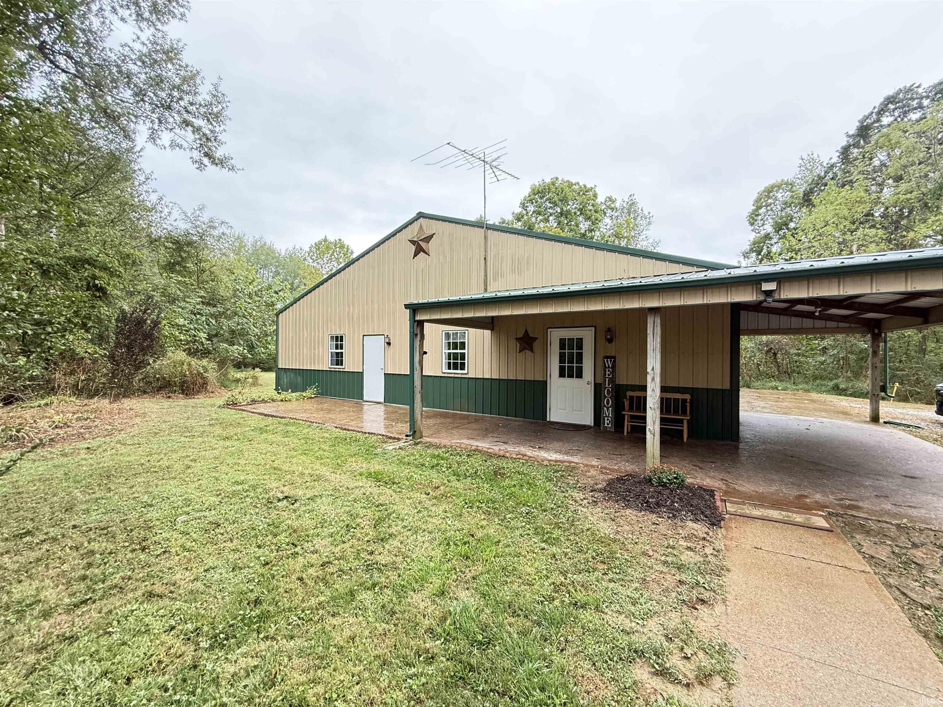 6688 Nickens Road Boonville, IN 47601 - Photo 2 of 29