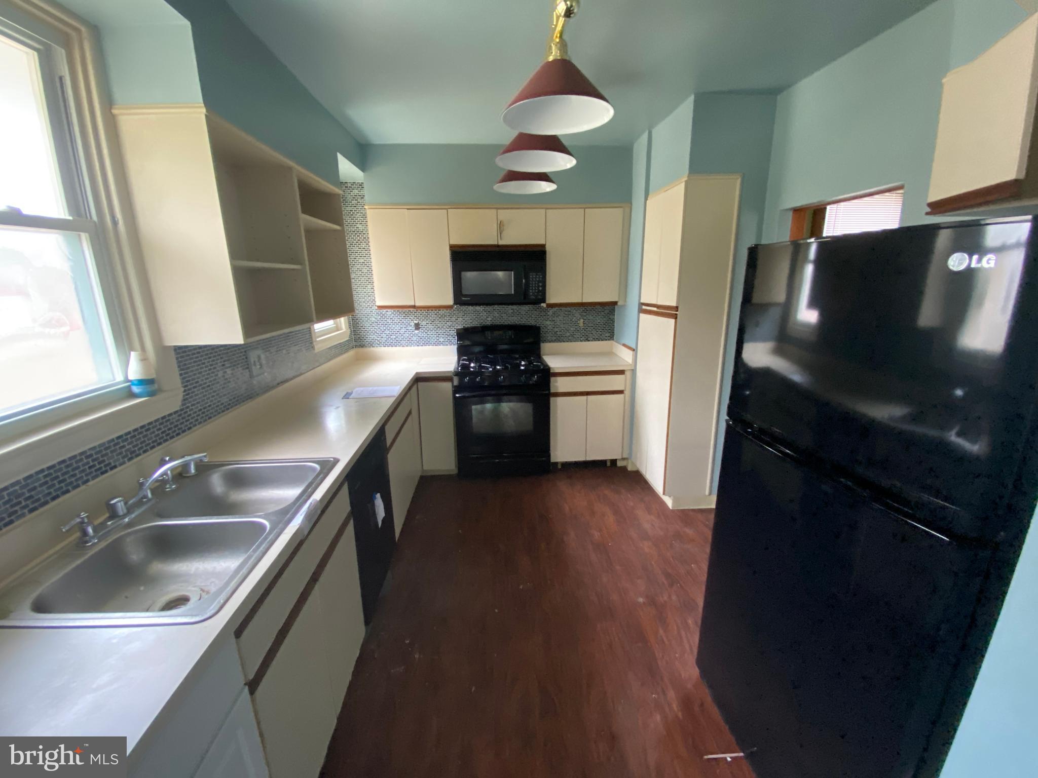 2705 Goodwood Road Baltimore, MD 21214 - Photo 4 of 9