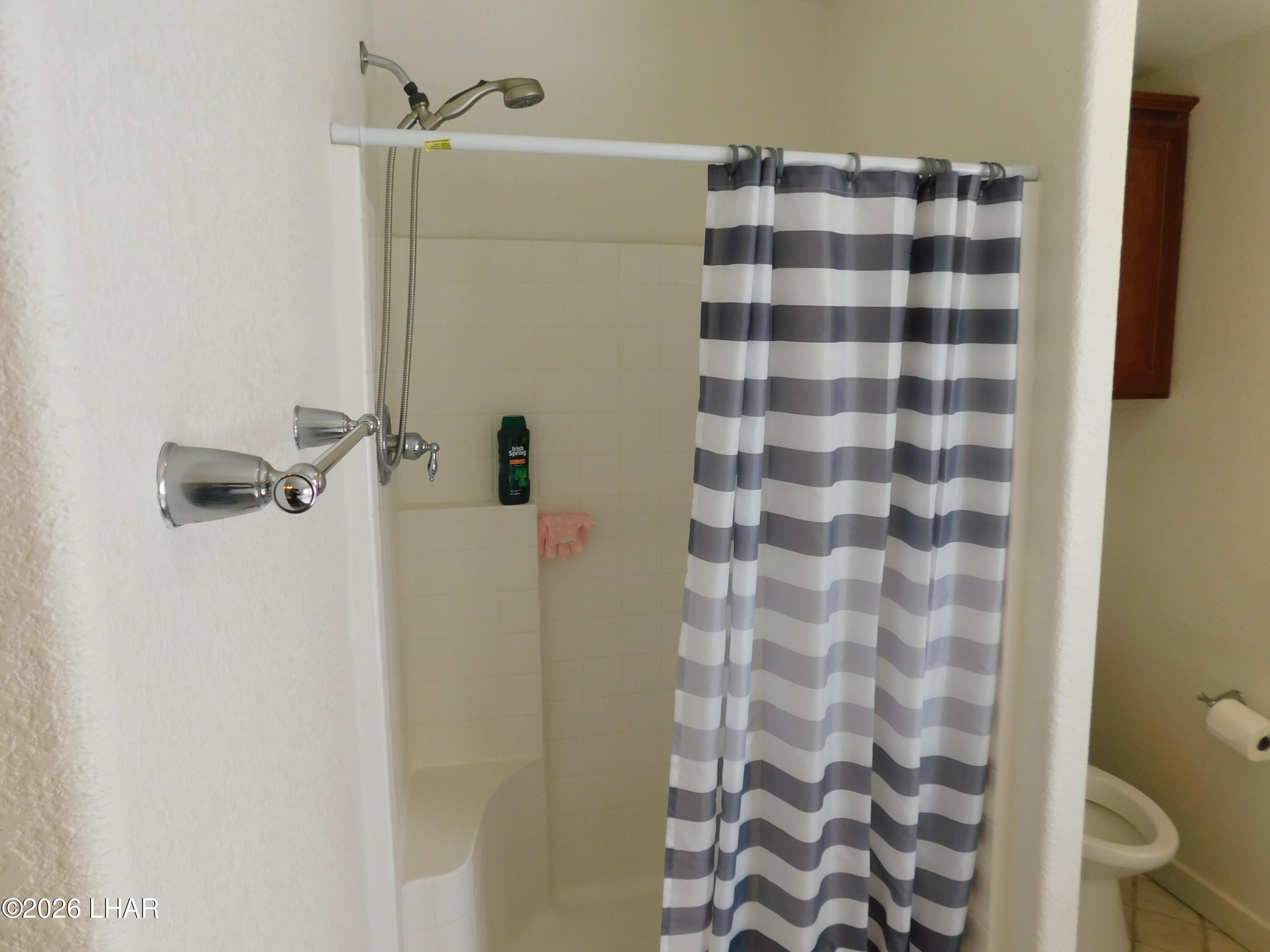 655 West Cowell Street Quartzsite, AZ 85346 - Photo 24 of 37 Separate Shower