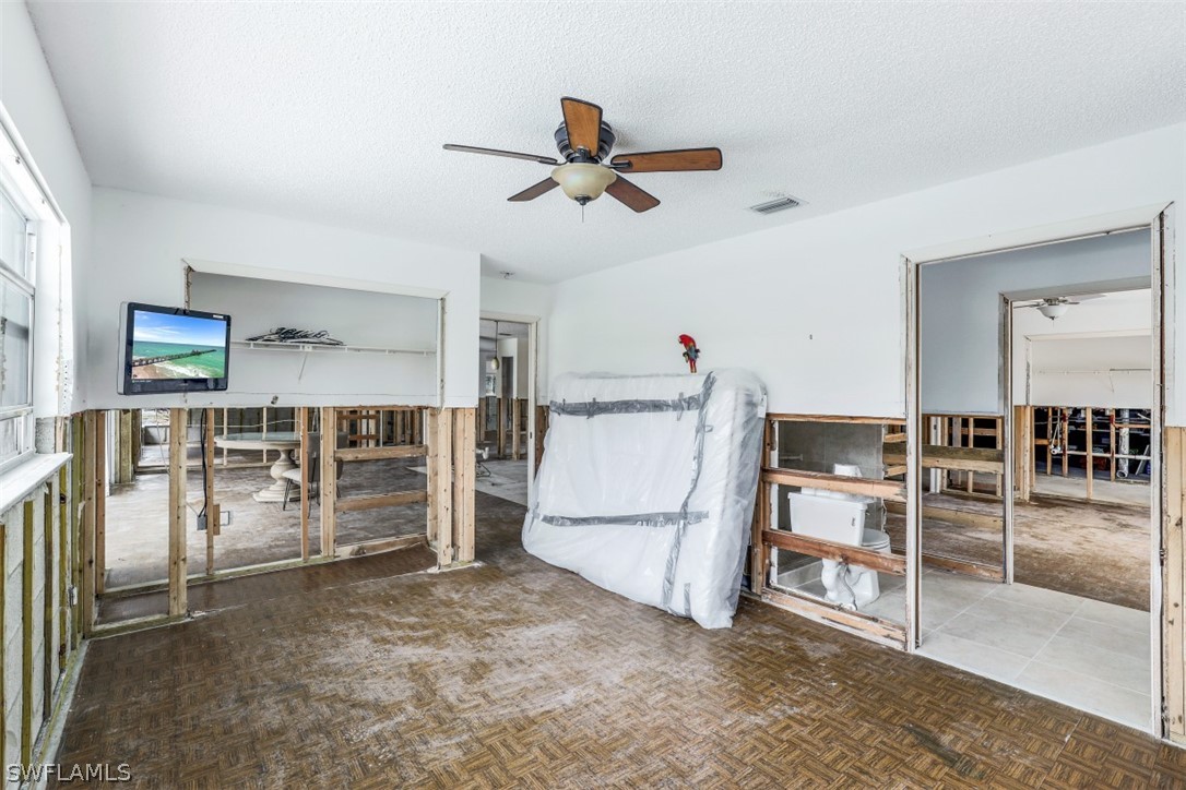 591 Boulder Drive Sanibel, FL 33957 - Photo 20 of 29 a view of a livingroom with furniture