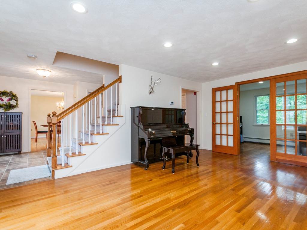 135 North Branch Road Concord, MA 01742 - Photo 4 of 30