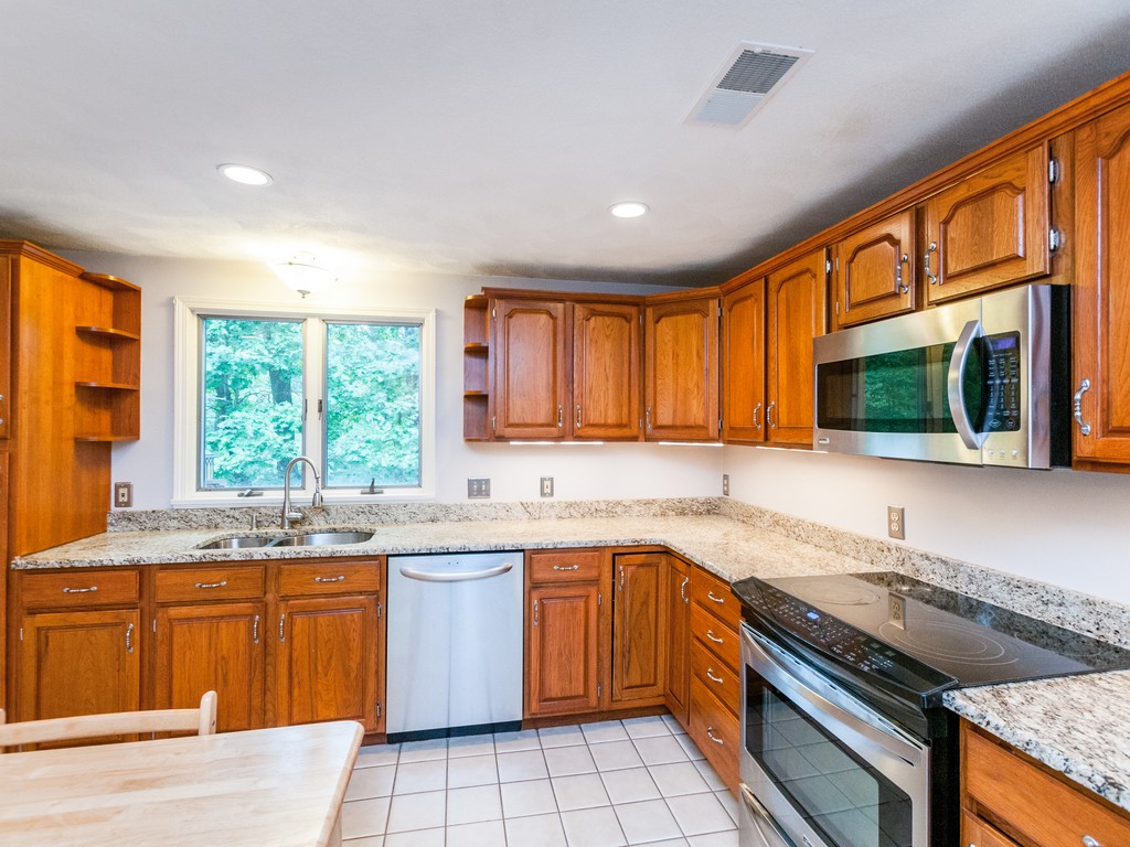135 North Branch Road Concord, MA 01742 - Photo 8 of 30