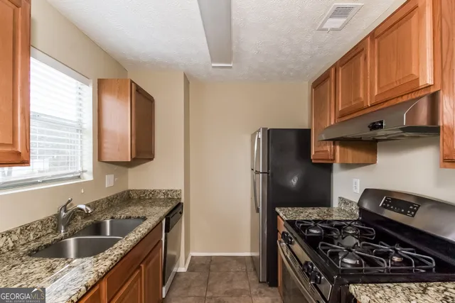 $1,680 | 3048 Laurengate Drive, Decatur, GA 30034