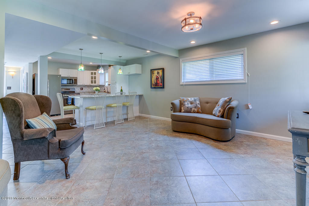 33 Locust Way Spring Lake Heights, NJ 07762 - Photo 12 of 33 Living Room