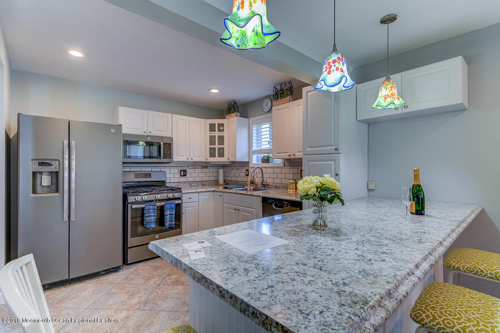 33 Locust Way Spring Lake Heights, NJ 07762 - Photo 4 of 33 Gorgeous Finishes