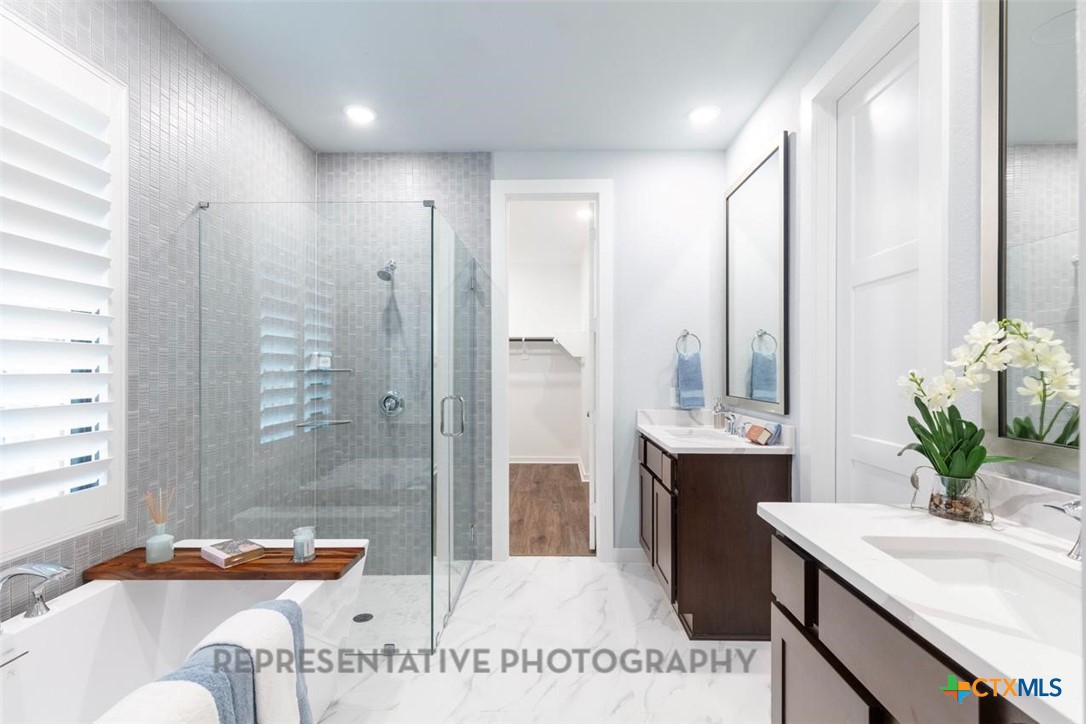 11922 Lofted Bloom Schertz, TX 78154 - Photo 11 of 32 Primary Bathroom