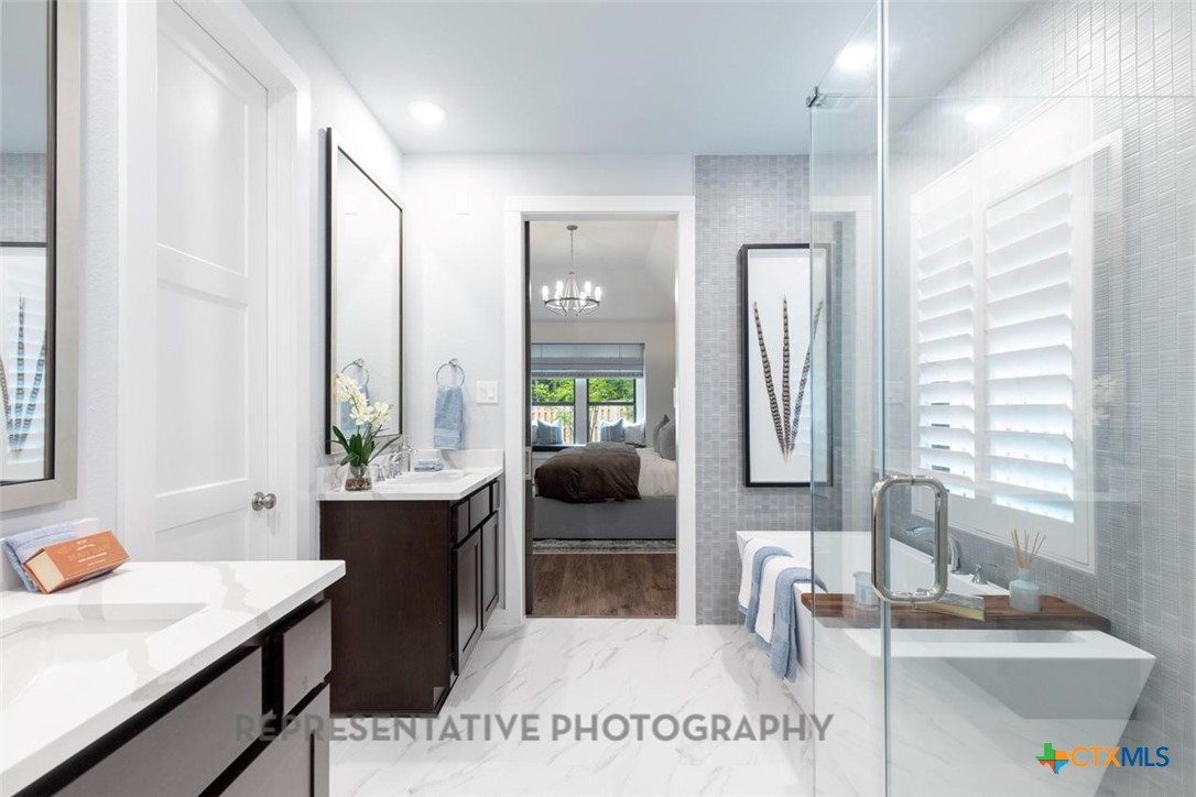 11922 Lofted Bloom Schertz, TX 78154 - Photo 15 of 32 Primary Bathroom