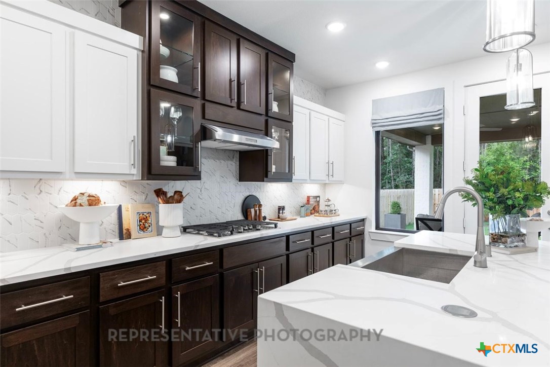 11922 Lofted Bloom Schertz, TX 78154 - Photo 4 of 32 Kitchen