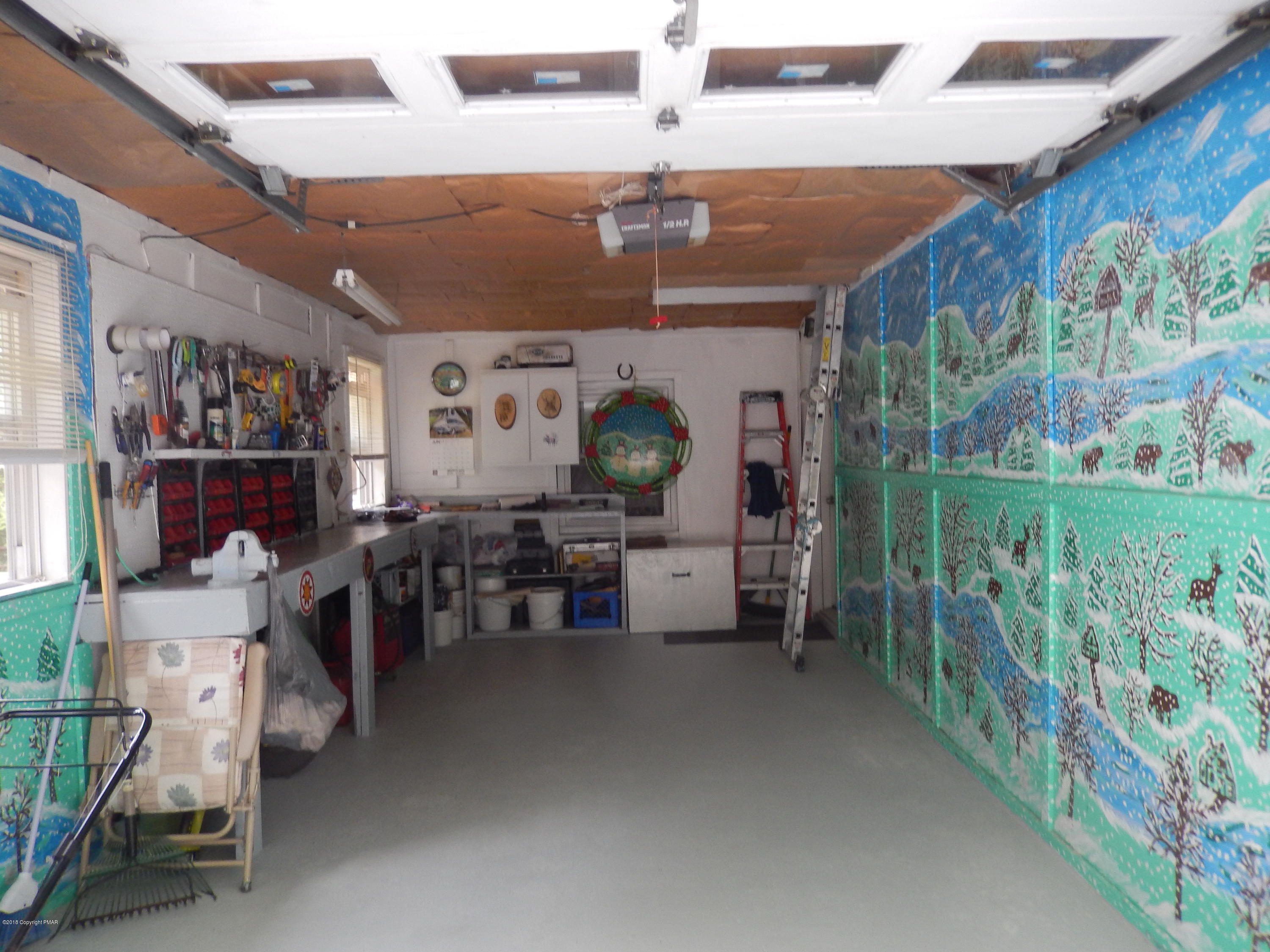 3 Old Post Road Tobyhanna, PA 18466 - Photo 15 of 32 Garage