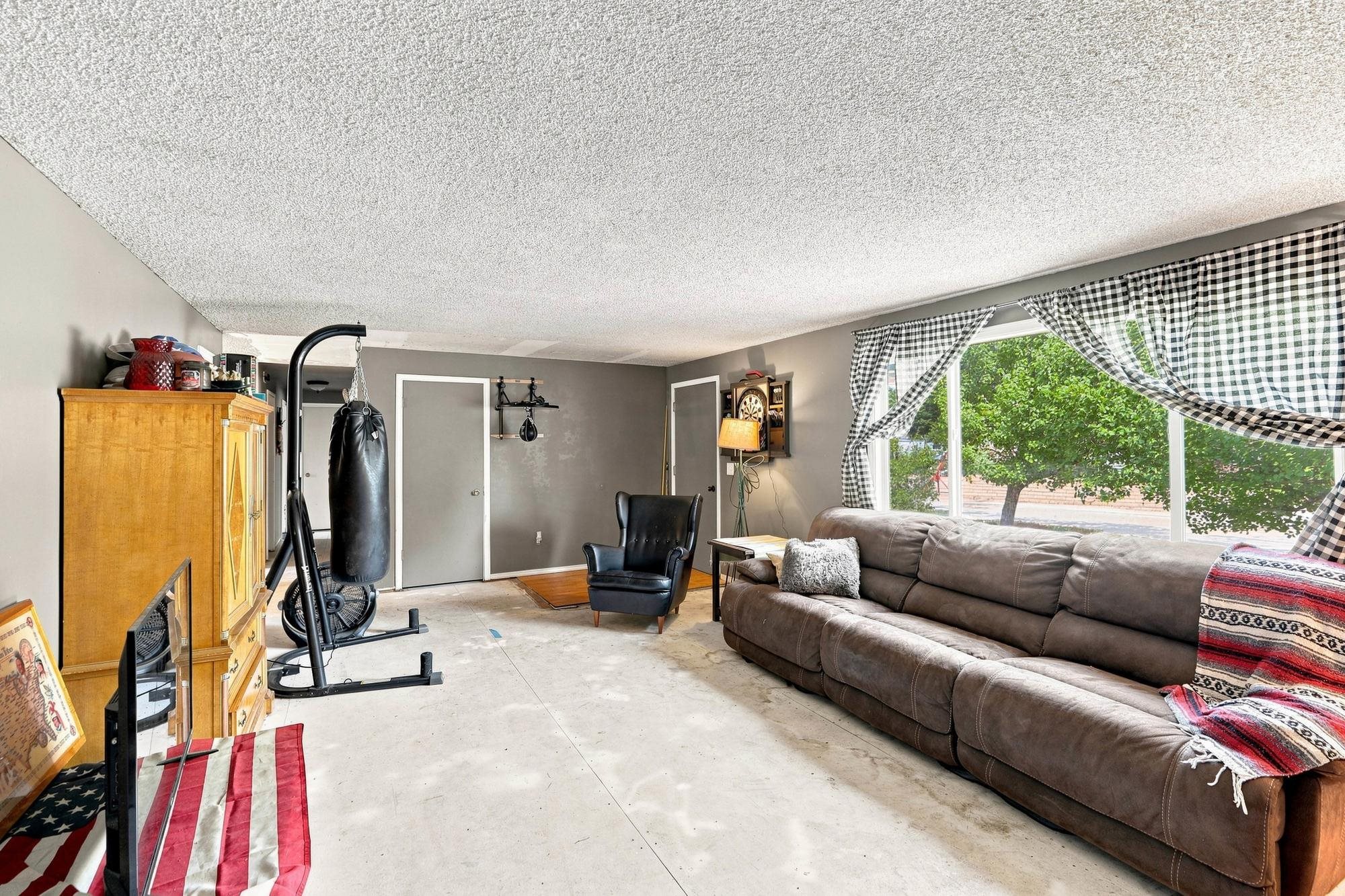 3106 South Bowdish Road Spokane Valley, WA 99206 - Photo 6 of 39 Gallery Image 6