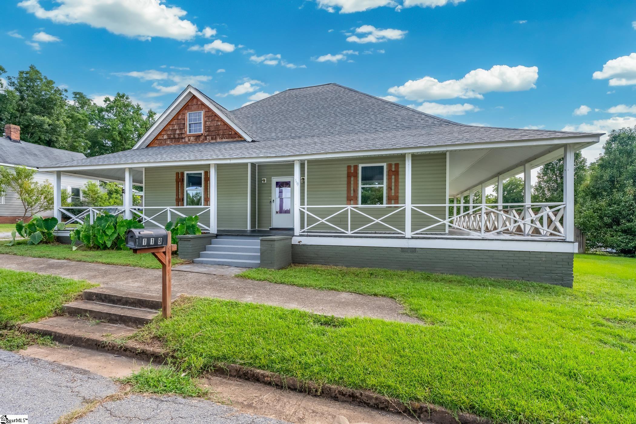 119 Simmons Street Anderson, SC 29625 - Photo 1 of 35
