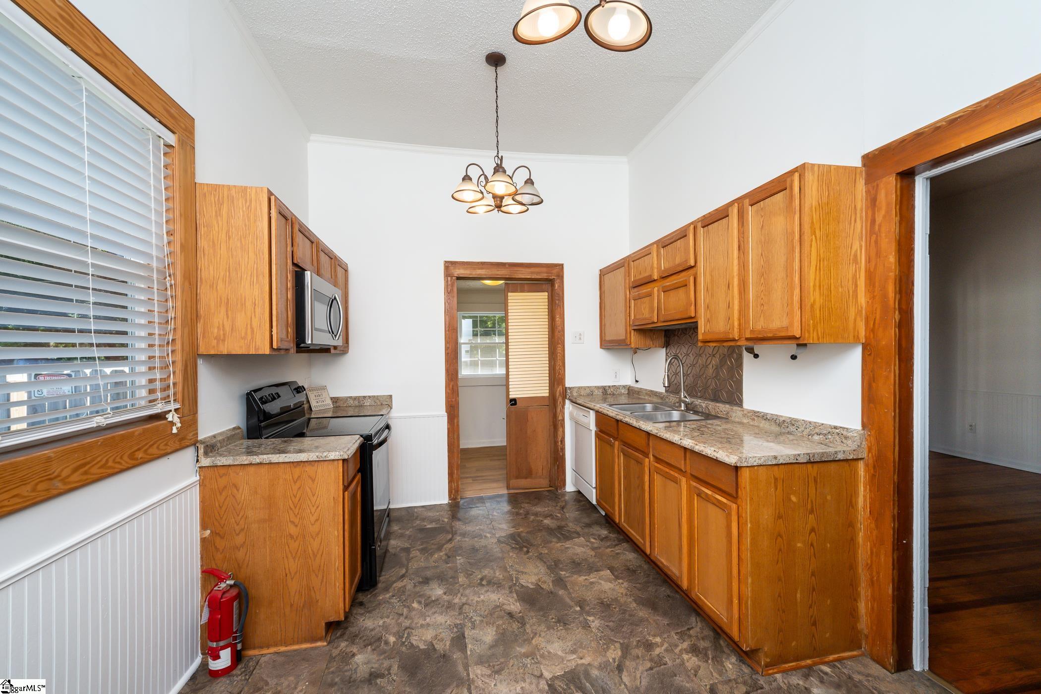 119 Simmons Street Anderson, SC 29625 - Photo 11 of 35