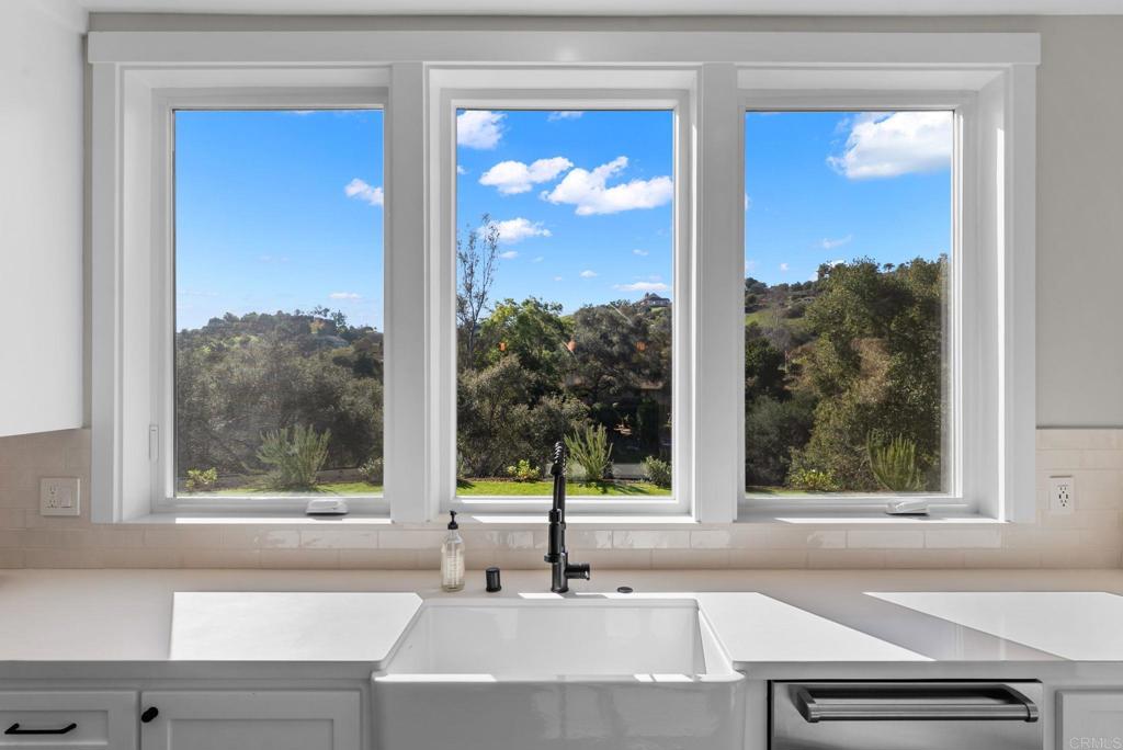 2747 Vía Del Robles Fallbrook, CA 92028 - Photo 17 of 56