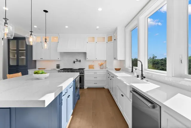 $1,399,900 | 2747 VĆa Del Robles, Fallbrook, CA 92028