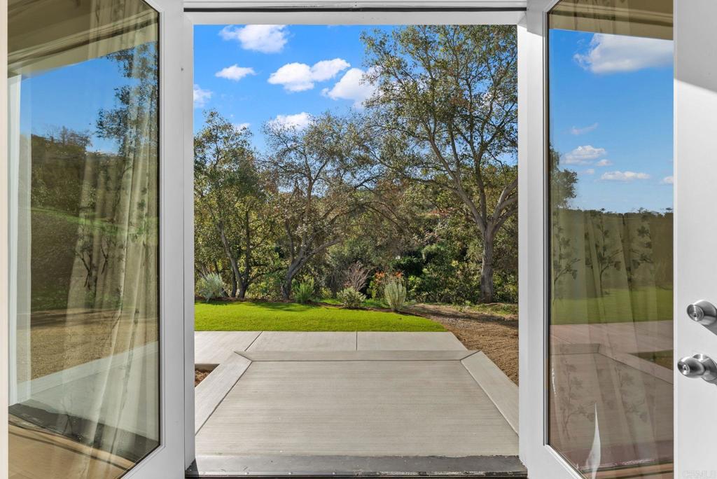 2747 Vía Del Robles Fallbrook, CA 92028 - Photo 30 of 56