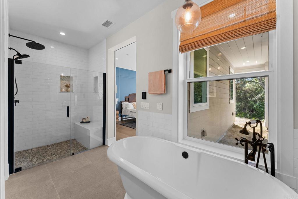 2747 Vía Del Robles Fallbrook, CA 92028 - Photo 33 of 56