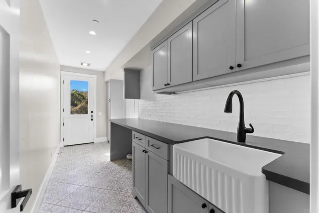 $1,399,900 | 2747 VĆa Del Robles, Fallbrook, CA 92028