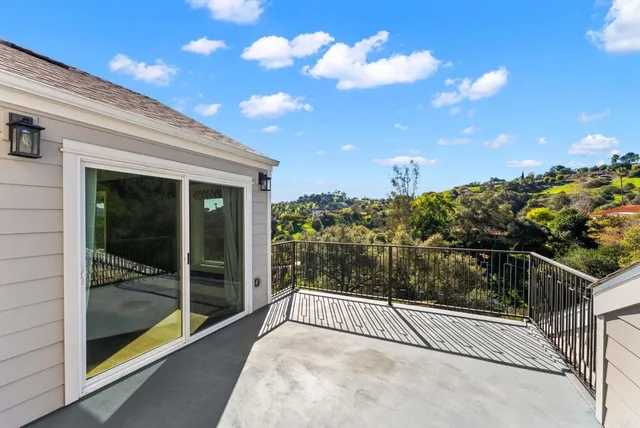 $1,399,900 | 2747 VĆa Del Robles, Fallbrook, CA 92028