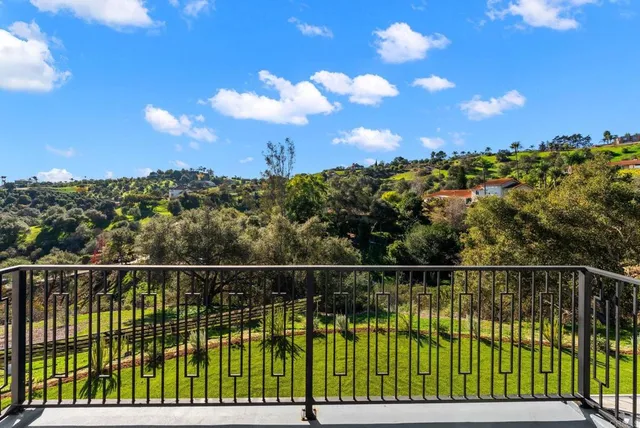 $1,399,900 | 2747 VĆa Del Robles, Fallbrook, CA 92028