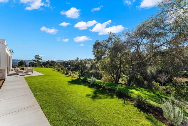 $1,399,900 | 2747 VĆa Del Robles, Fallbrook, CA 92028