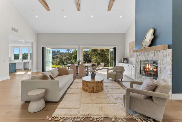 $1,399,900 | 2747 VĆa Del Robles, Fallbrook, CA 92028