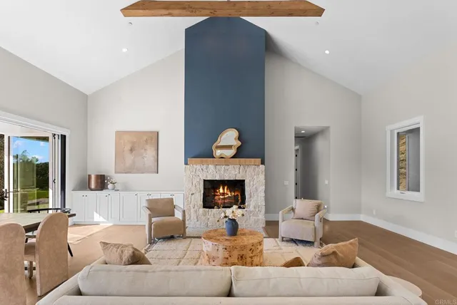 $1,399,900 | 2747 VĆa Del Robles, Fallbrook, CA 92028