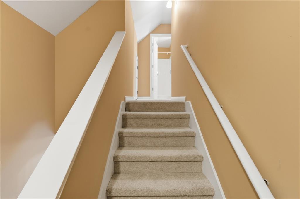 1081 Estes Drive Southwest, Unit 504 Atlanta, GA 30310 - Photo 24 of 32 a view of entryway