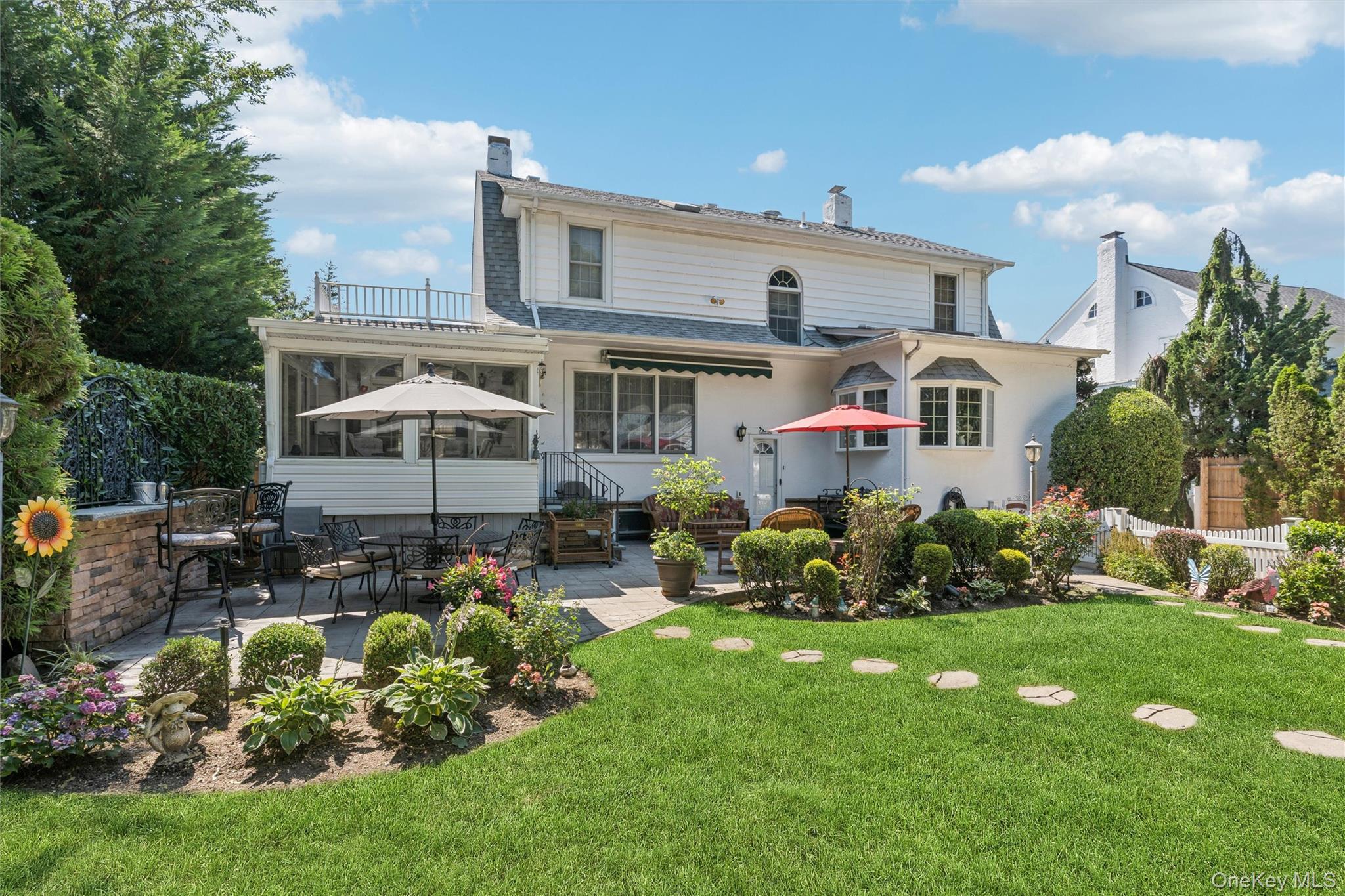 43 Beverly Road Merrick, NY 11566 - Photo 23 of 48 Gallery Image 23