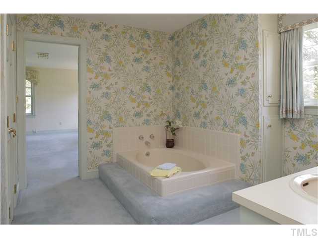 5704 Castlebrook Drive Raleigh, NC 27604 - Photo 12 of 25 Gallery Image 12