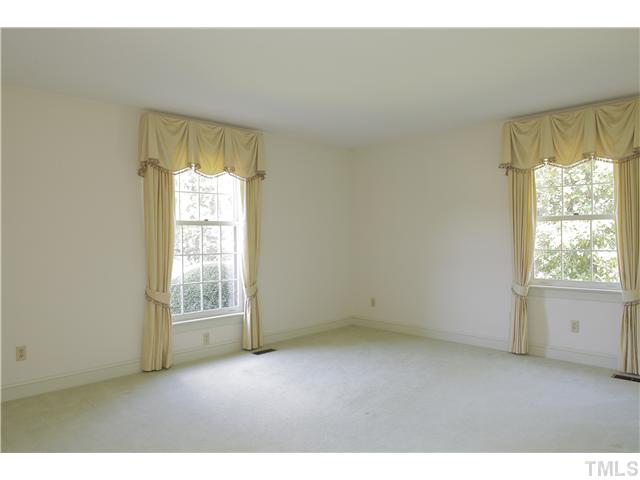 5704 Castlebrook Drive Raleigh, NC 27604 - Photo 15 of 25 Gallery Image 15