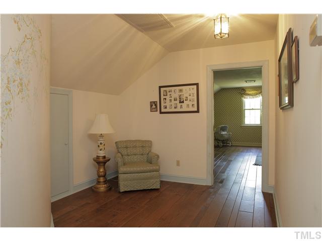 5704 Castlebrook Drive Raleigh, NC 27604 - Photo 20 of 25 2nd Floor Sitting Area
