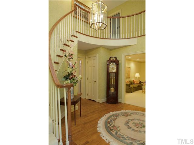 5704 Castlebrook Drive Raleigh, NC 27604 - Photo 2 of 25 Gallery Image 2