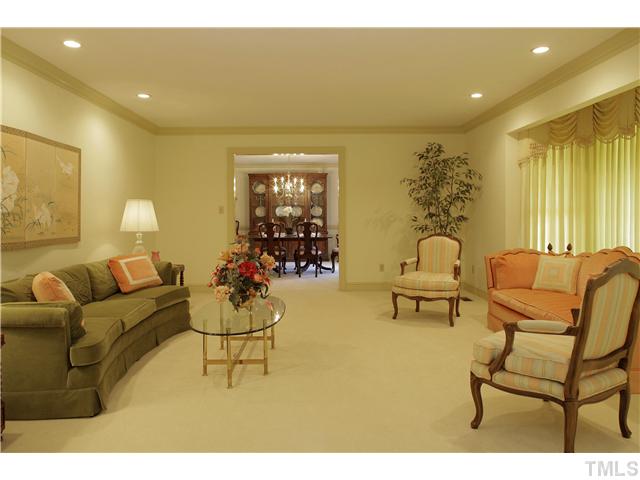 5704 Castlebrook Drive Raleigh, NC 27604 - Photo 3 of 25 Gallery Image 3