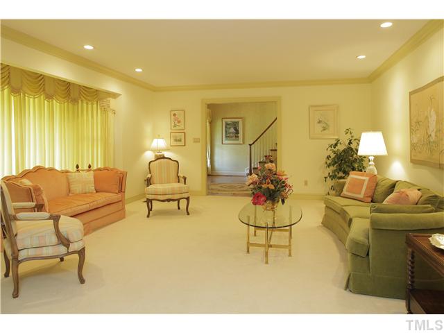 5704 Castlebrook Drive Raleigh, NC 27604 - Photo 4 of 25 Gallery Image 4