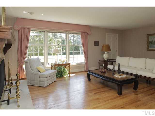 5704 Castlebrook Drive Raleigh, NC 27604 - Photo 9 of 25 Gallery Image 9