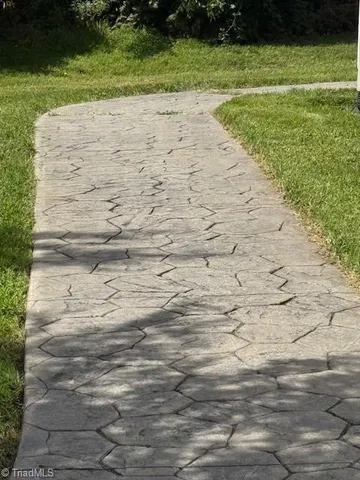 $2,195 | 494 Shady Grove Court, Winston-Salem, NC 27103