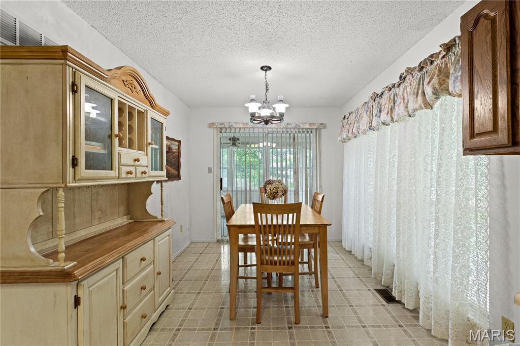 2263 Pendleton Circle O'Fallon, MO 63368 - Photo 15 of 33