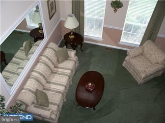 25 Windingbrook Road Bordentown, NJ 08505 - Photo 3 of 12 Living Room