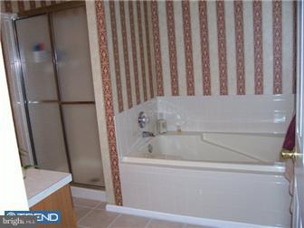 25 Windingbrook Road Bordentown, NJ 08505 - Photo 8 of 12 Bathroom
