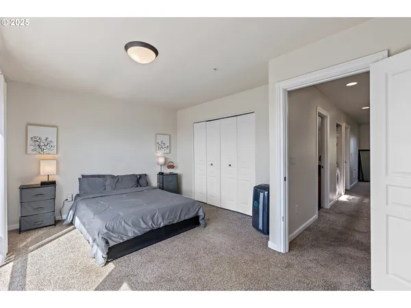 $279,000 | 17040 Southwest Whitley Way, Unit 201, Beaverton, OR 97006
