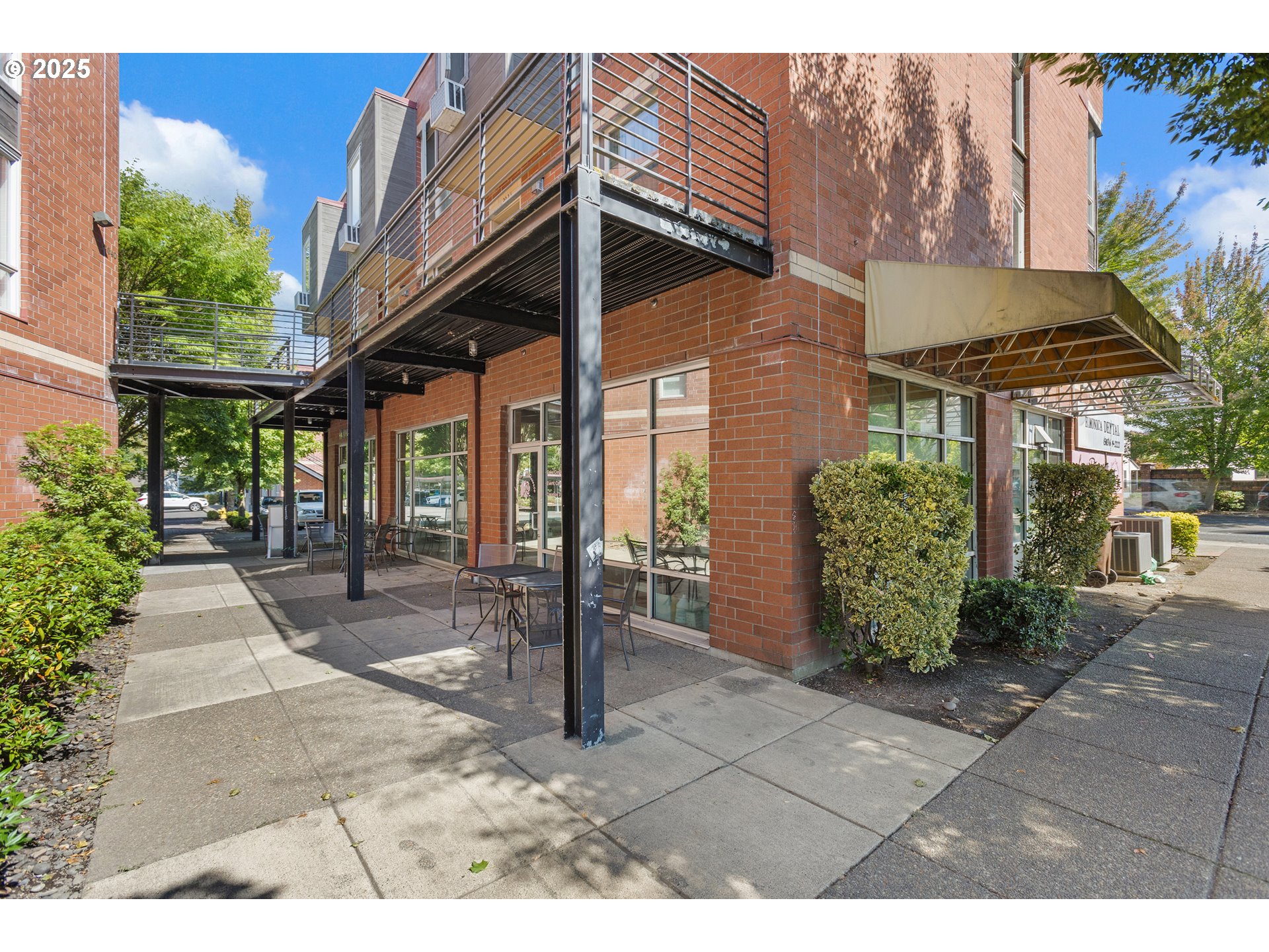 17040 Southwest Whitley Way, Unit 201 Beaverton, OR 97006 - Photo 36 of 41