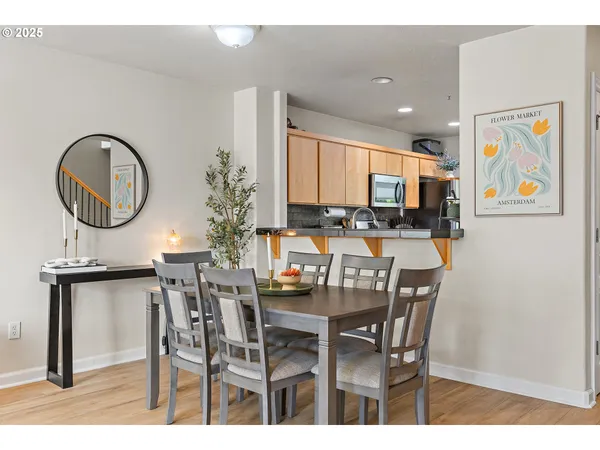 $279,000 | 17040 Southwest Whitley Way, Unit 201, Beaverton, OR 97006