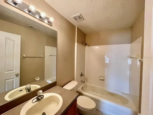 $2,325 | 130 Wornall Drive, Sanford, FL 32771