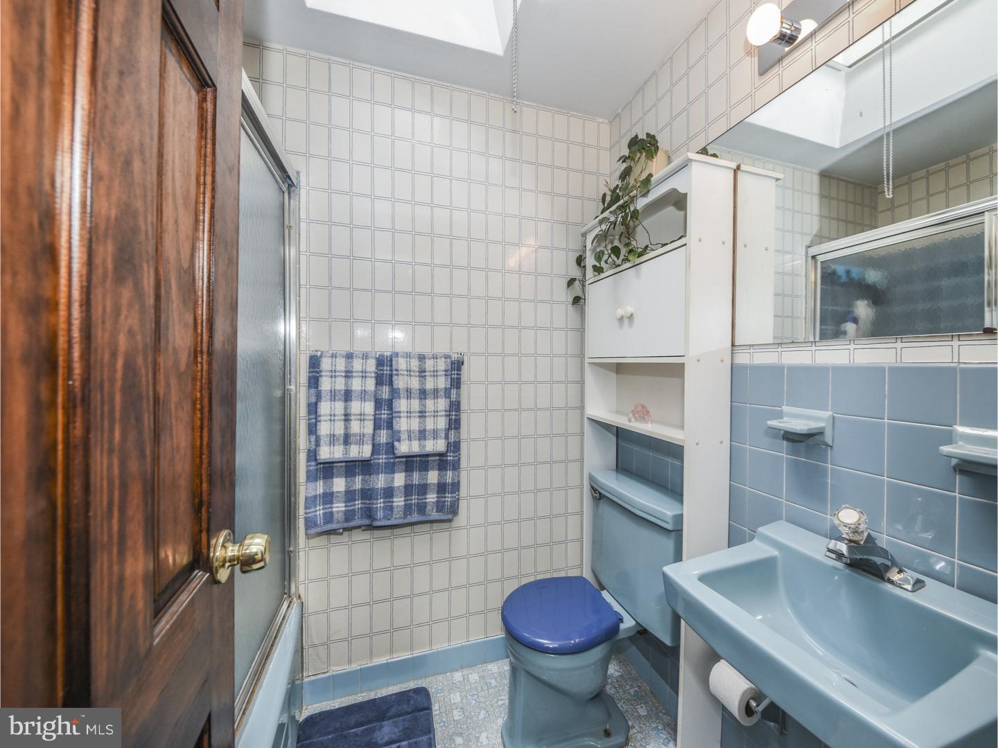 12618 Richton Road Philadelphia, PA 19154 - Photo 17 of 26 Bathroom