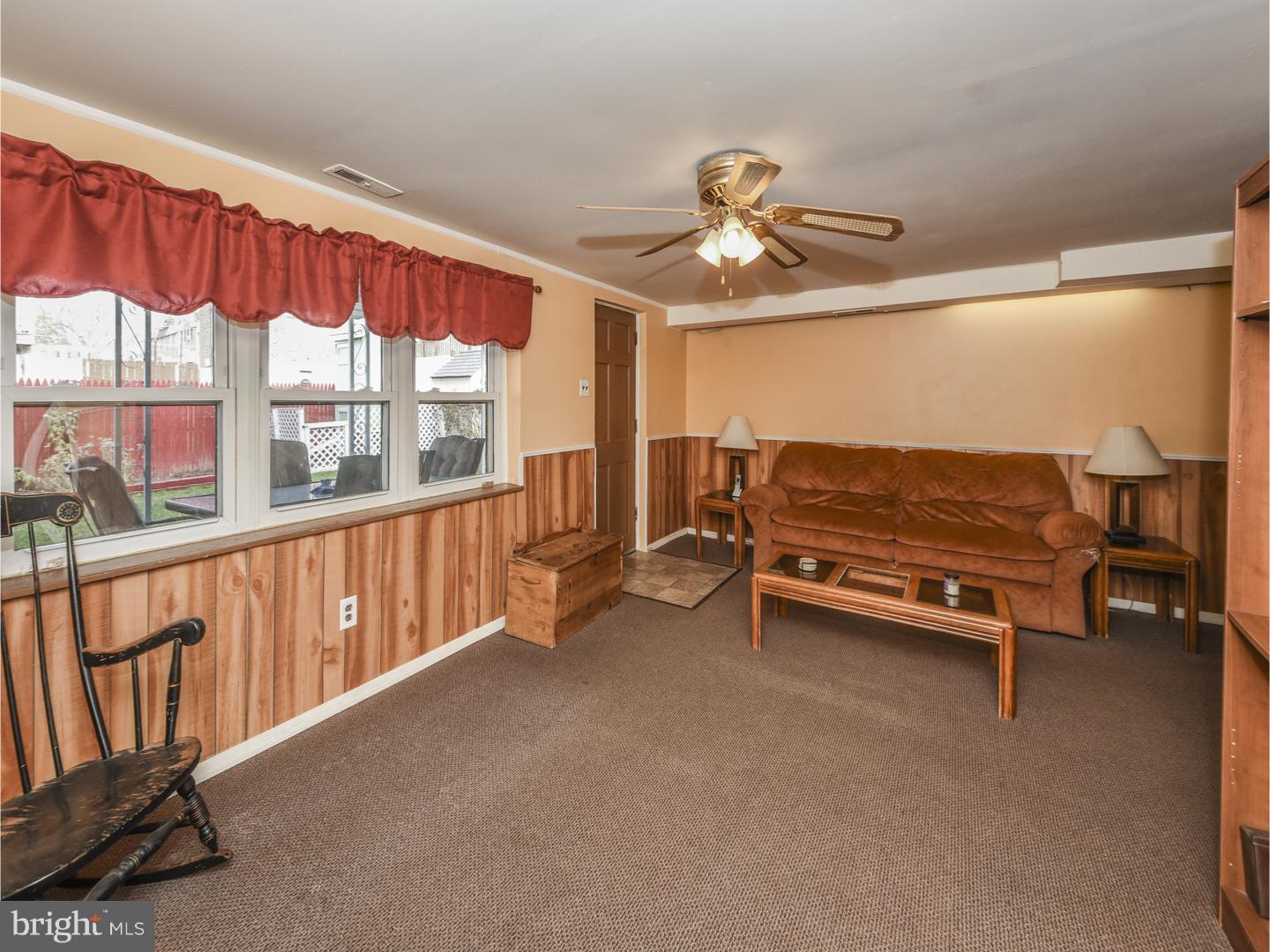 12618 Richton Road Philadelphia, PA 19154 - Photo 21 of 26 Family Room