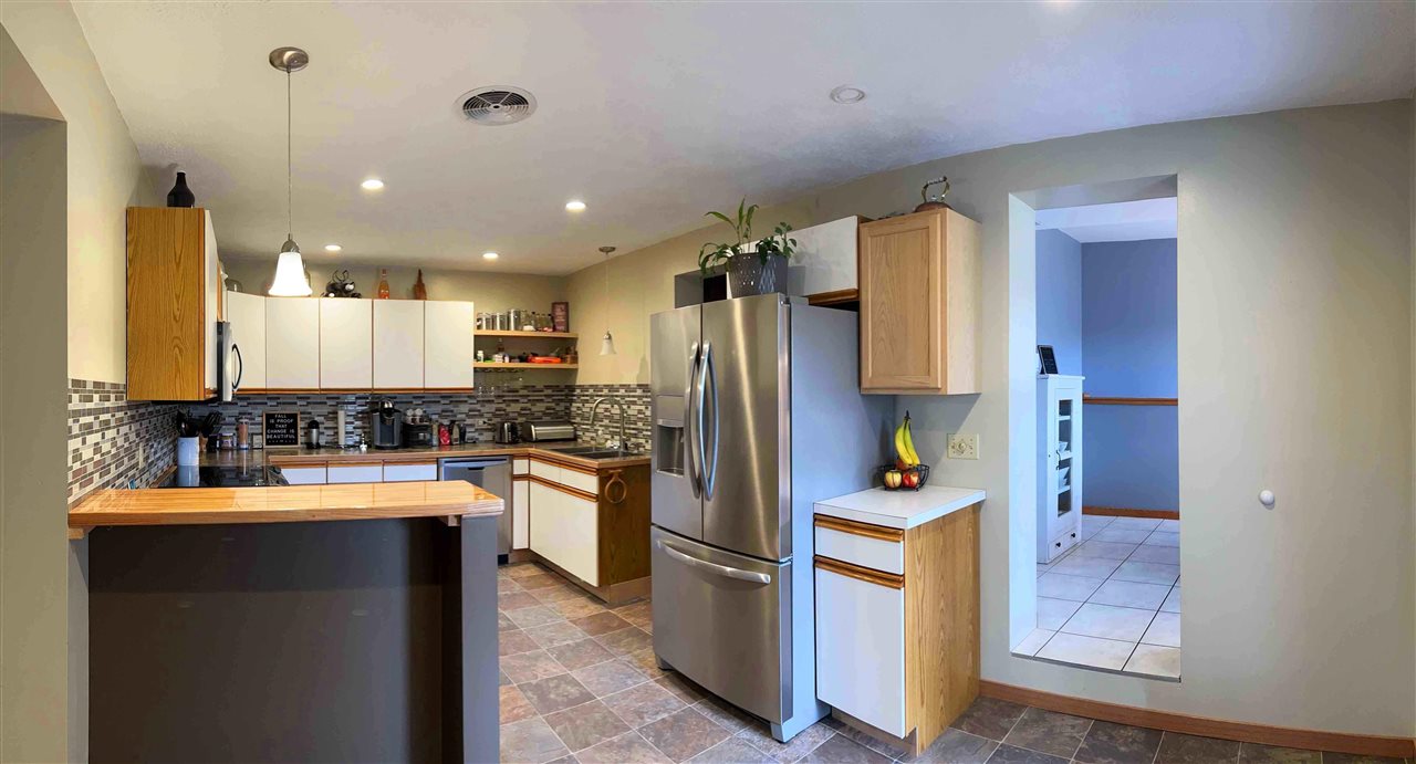 591 Keystone Road South Traverse City, MI 49696 - Photo 9 of 35 1897425-8.JPG
