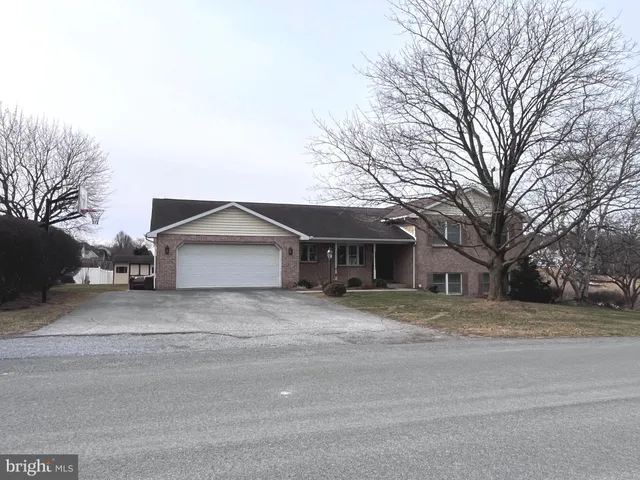 $400,000 | 482 Beech Tree Street, Shippensburg, PA 17257