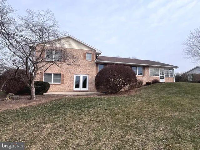 $400,000 | 482 Beech Tree Street, Shippensburg, PA 17257